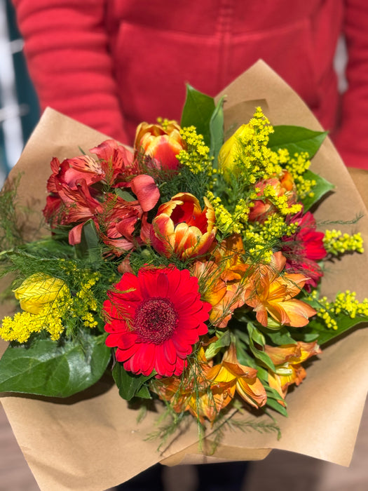 Bouquet Note di Natura alstromerie gerbere e tulipani