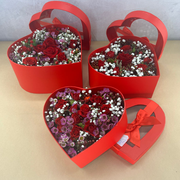 Flower box cuore rosso con fiocco rosso (3 misure)