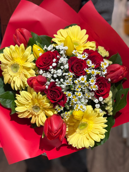 Bouquet Alba Fiorita rose gerbere tulipani