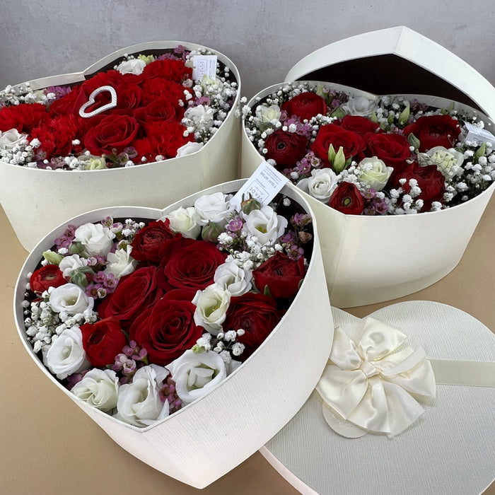 Flower box cuore bianco con fiocco (3 misure)