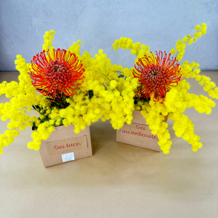 Handbag with mimosa and roses