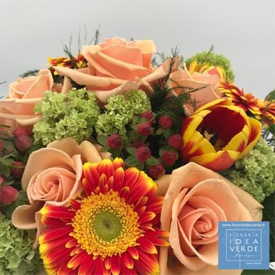 Bouquet Bouquet Roses Gerberas Tulips Ipericum Viburnum