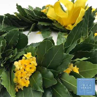 Laurel wreath for graduation with flowers