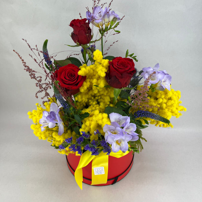Handbag with mimosa and roses