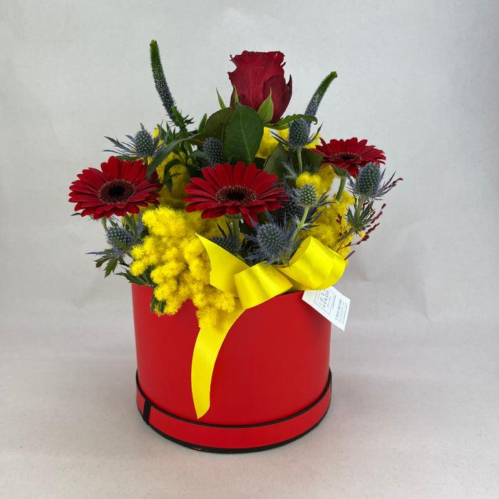 Handbag with mimosa and roses