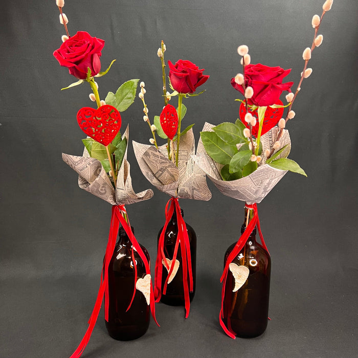 Rosa Rossa con cuore (bottiglia opzionale)